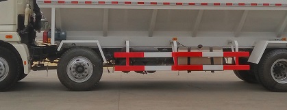 程力威牌CLW5252ZSLD5型散装饲料运输车